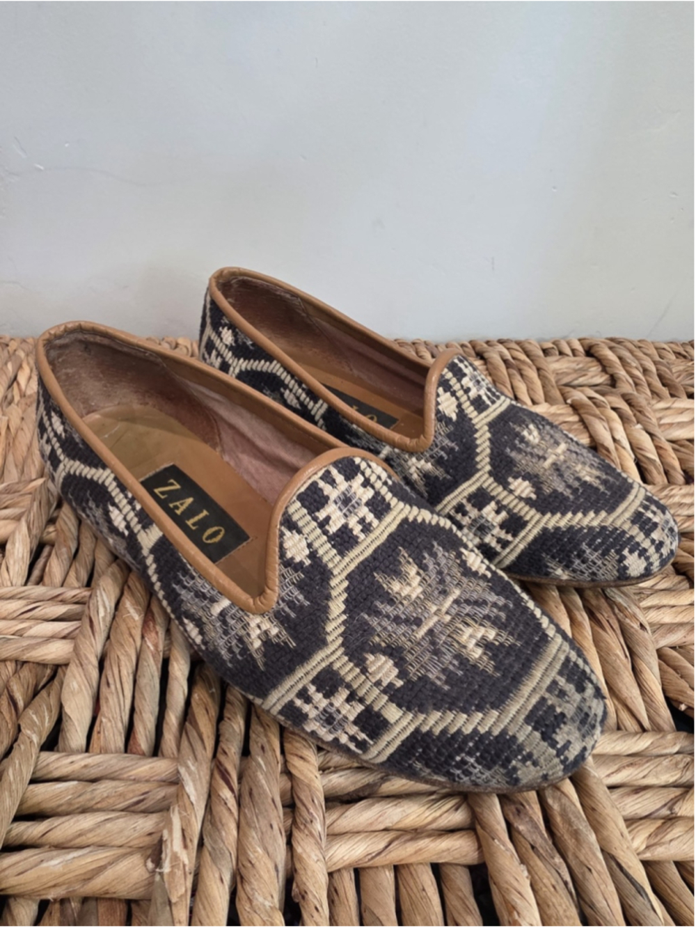 ZALO Tapestry Flats Slipper Shoe Leather Trim Size 6 Floral Aztec